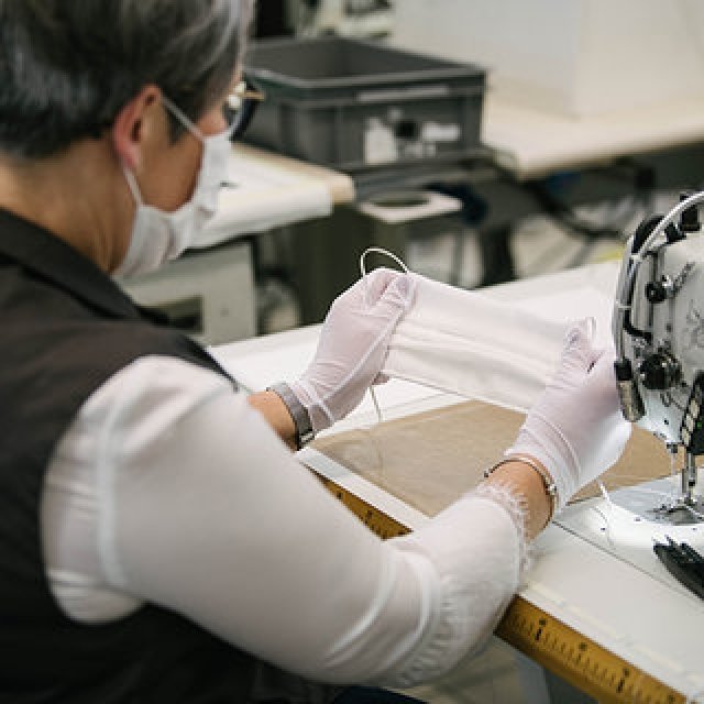 ルイ・ヴィトンが医療用防護マスクの製造をアトリエで開始｜LOUIS VUITTON