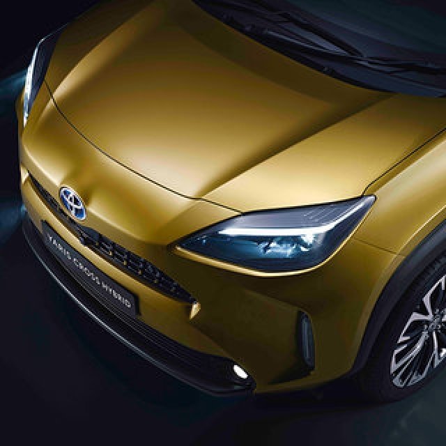 トヨタ、新型SUV「ヤリス クロス」を世界初公開｜TOYOTA