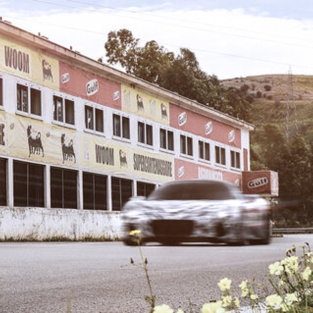 マセラティ、MC20プロトタイプのテスト走行をタルガ･フローリオレースコースで実施｜ Maserati