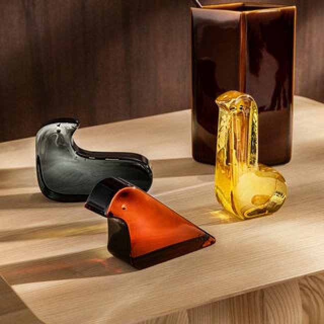 皆川明氏による鳥の模様が特徴。新たなコレクションがスタート|Iittala × minä perhonen