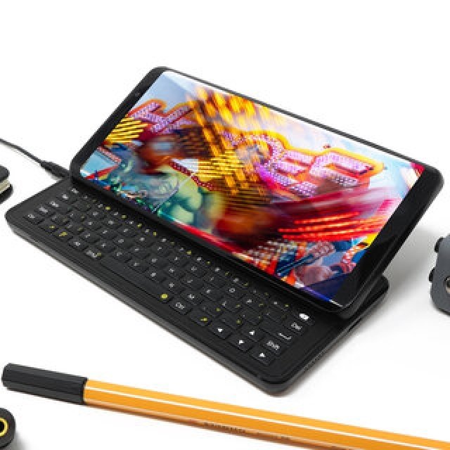 QWERTY配列の物理キーボードを搭載したAndroidスマホが新発売 | F(x)tec