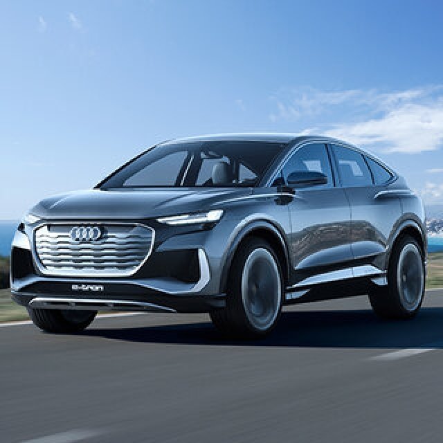 アウディ が2021年に生産を開始する電動SUVクーペ「Q4 スポーツバックe-tronコンセプト」を発表|Audi