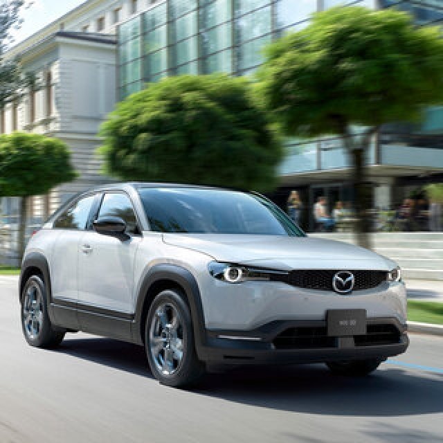 マツダMX-30、今秋国内導入〜EVとマイルドHVモデルをラインアップ〜|Mazda