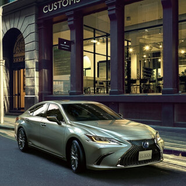 デジタルアウターミラーをアップデート──ESが一部改良|Lexus