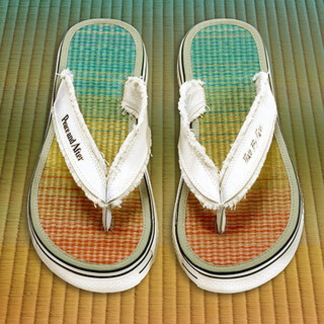 「ござ」を使ったPEACE AND AFTERとxVESSELのコラボレーションサンダル｜PEACE AND AFTER×xVESSEL