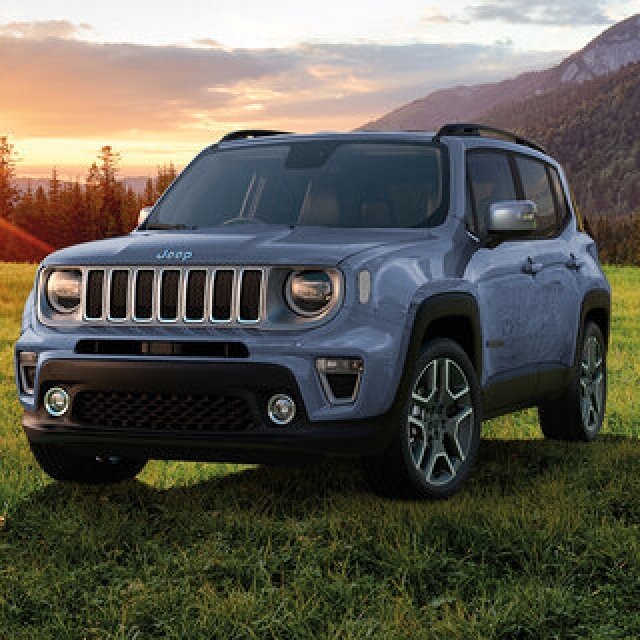 ジープ レネゲードにボディカラー「ストレートブルー」の名を冠した限定車｜Jeep®