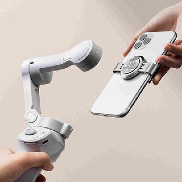 DJIから新たなスマートフォン用スタビライザー「DJI OM 4」が登場|DJI