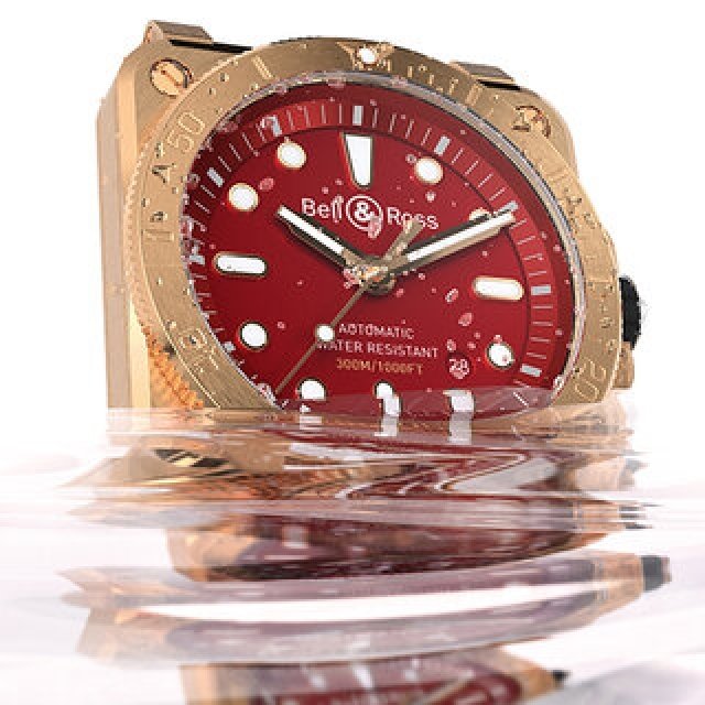 経年変化を楽しむブロンズ素材を用いた「BR 03-92 Diver Burgundy Bronze」｜Bell & Ross