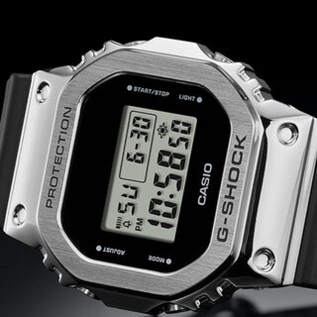 石川 遼選手との初コラボレーションモデル「GM-5600RI20」が登場|G-SHOCK