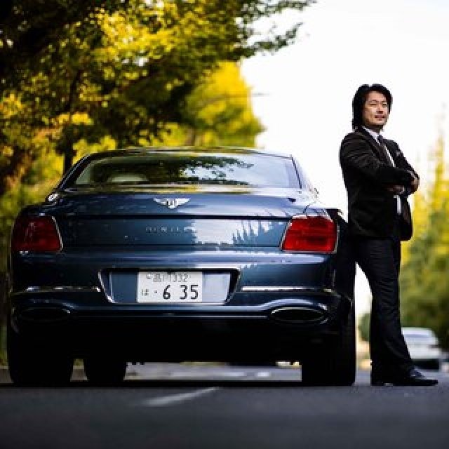 ライフアチーバーが語るベントレーの魅力──歯科医師 富田大介先生×ベントレー フライングスパー｜Bentley