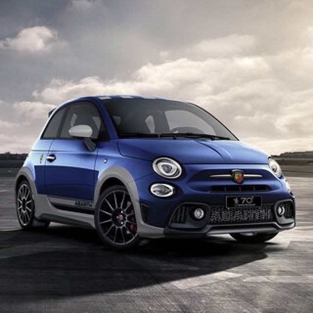 アバルトにサーキットも公道も楽しめる、丑年を記念した限定車が登場｜Abarth