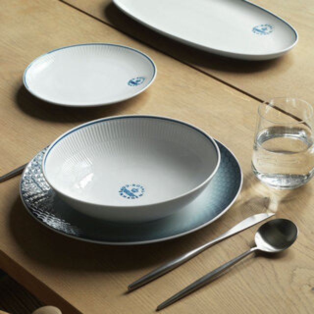 コンパクトで多機能なシェイプに込められた、ハンドクラフトの息吹|Royal Copenhagen