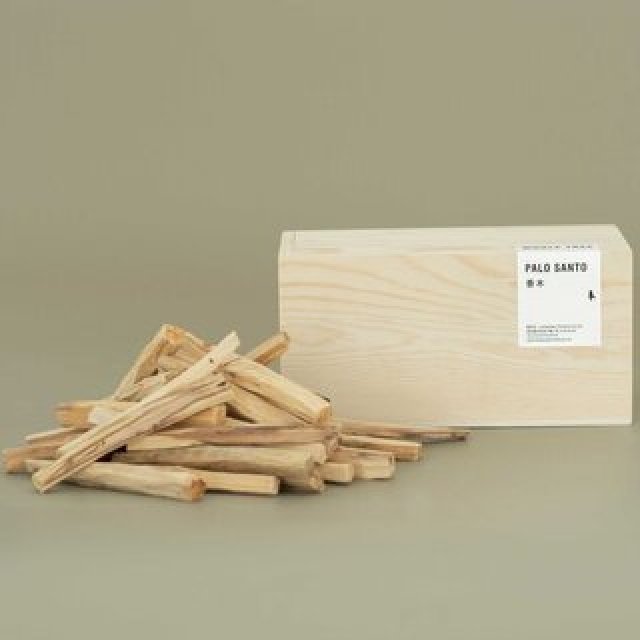 人気の香木「パロサント」が大容量ボックス入りで登場|WHOLE TREE