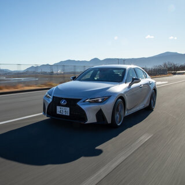 欧州のプレミアムセダンに勝るとも劣らない出来映え──レクサスIS350 Fスポーツに試乗｜LEXUS
