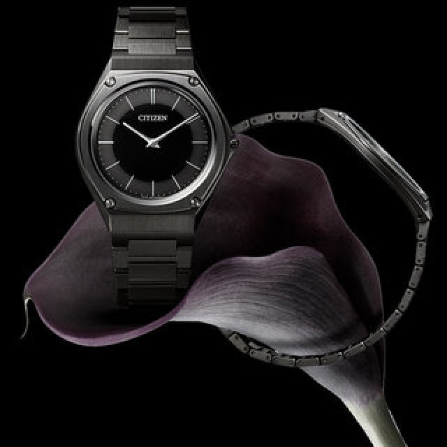 「エコ・ドライブ ワン」初の5気圧防水を実現。スポーティな新作2機種が登場｜CITIZEN