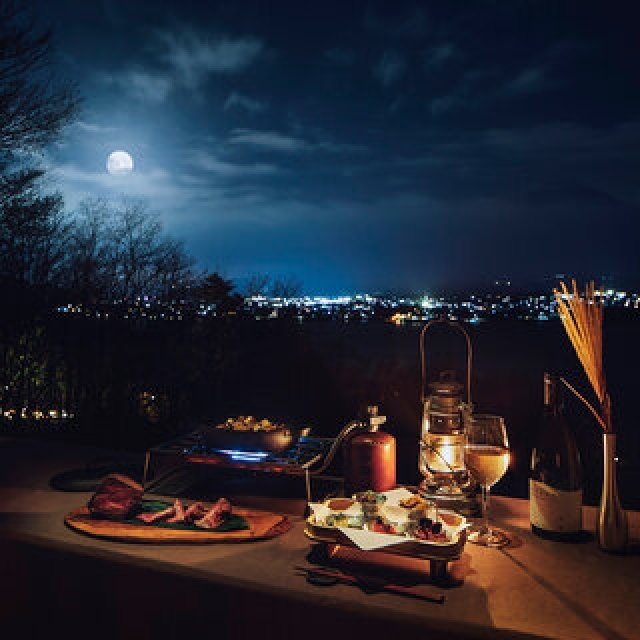 旬の味覚とワインで秋の夜長を優雅に過ごす「グラマラス月光ディナー」｜TRAVEL