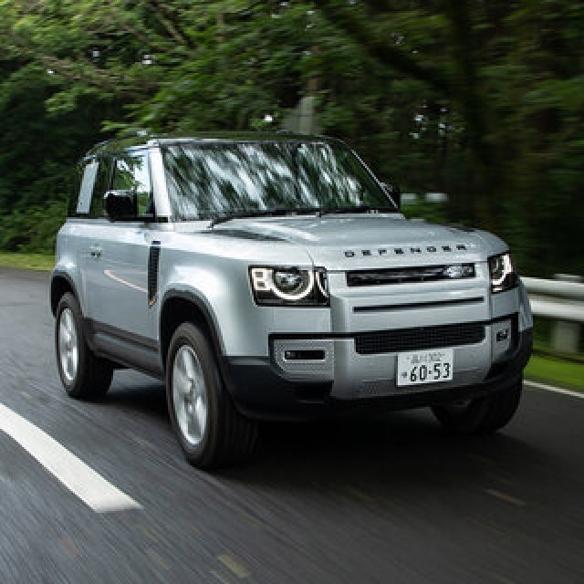 今もっとも魅力的なスタイリングのSUV──新型ディフェンダー90に試乗｜Land Rover