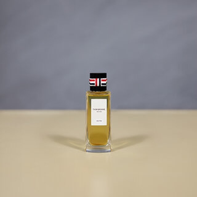 トム ブラウン初のコンセプトアイテムにフォーカスしたスタイルのストアがオープン｜THOM BROWNE