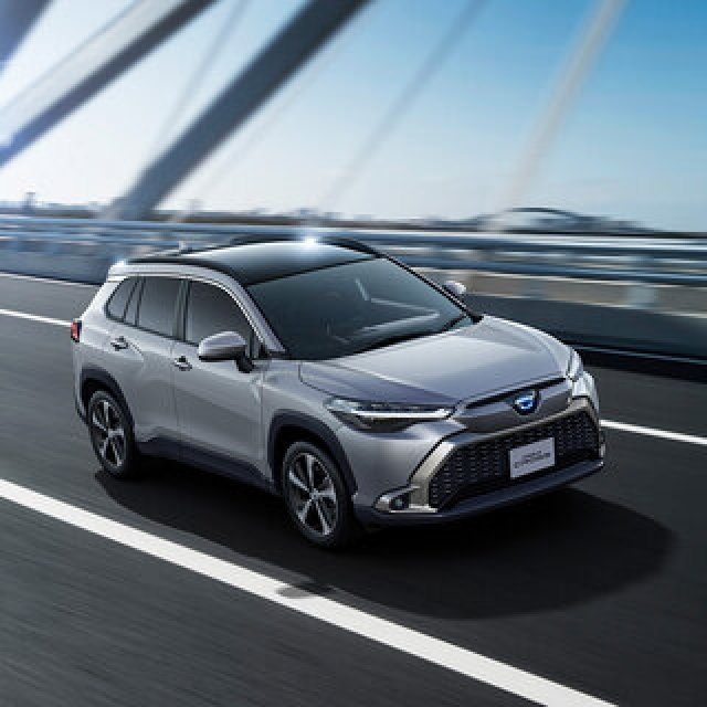 カローラシリーズ初のSUV、ついに登場｜TOYOTA
