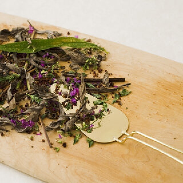 京都の一軒家レストラン「monk」用に、真鍮製のピザスクープを提案｜Lue