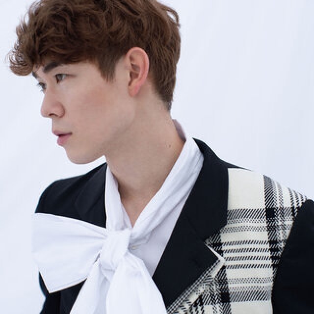 「PLEASE 16」で宮沢氷魚さんがCOMME des GARÇONS HOMME PLUSを着て登場！ 映画『ムーンライト・シャドウ』公開でますます注目を浴びる宮沢さんインタビュー！