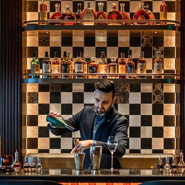 世界最先端のカクテル技術がここに！　トラディショナルかつ革新的な「VIRTU」のBAR体験 ｜TRAVEL