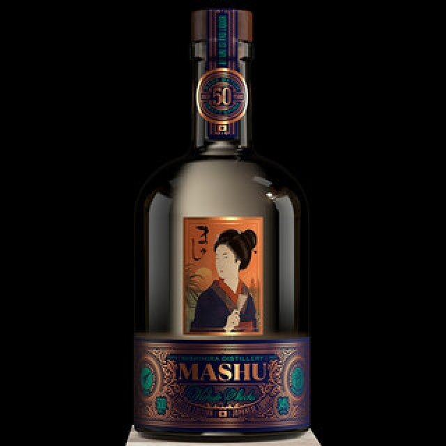 奄美大島の気候風土が醸成した黒糖焼酎。激レア“50年モノ”の秘伝古酒「ましゅ」｜EAT