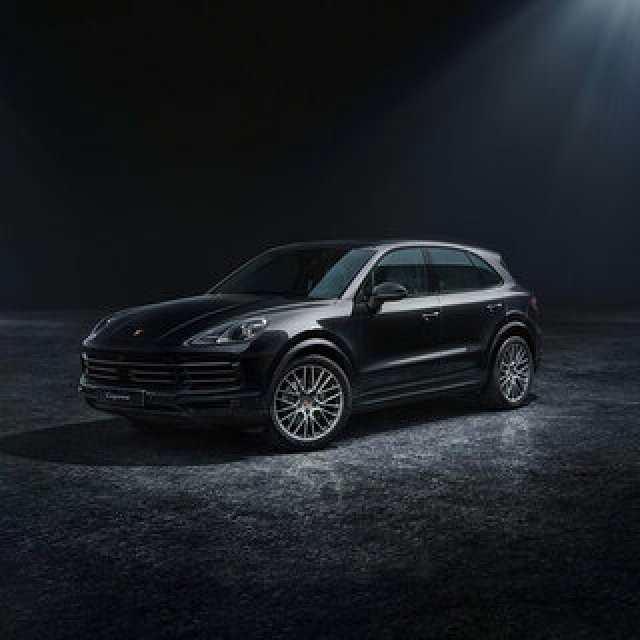 ポルシェ カイエンにサテンプラチナ塗装のデザインエレメントが光る特別仕様車|Porsche