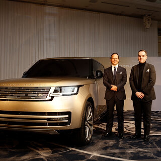 レンジローバーが9年ぶりのフルモデルチェンジ｜Land Rover