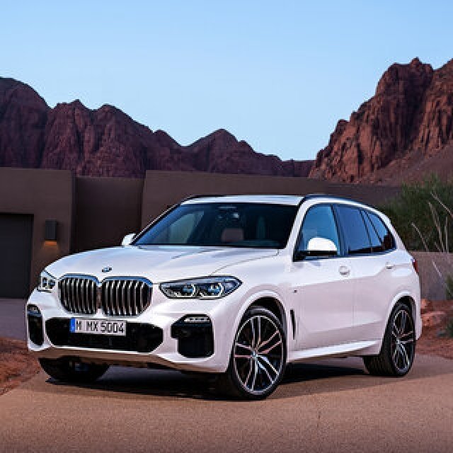BMW X5によりハイパワーなディーゼルモデルが登場｜BMW