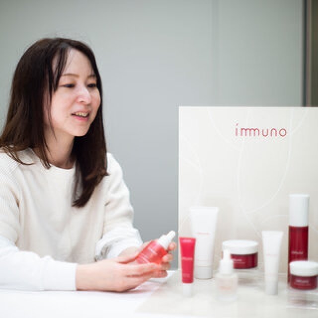 【後編】読者プレゼントあり！　原料の原料がアルコールを含んでいたら アルコールフリーではない。 由来を徹底的に調べてこその原料表示にこだわる。