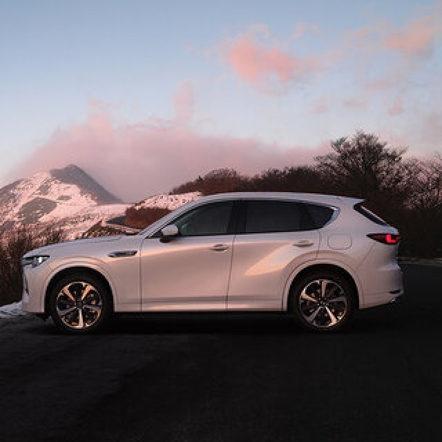 マツダ初のPHEVとなる新型クロスオーバーSUV、CX-60を欧州で初披露｜MAZDA 