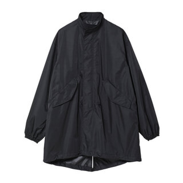 「BLACK BEAUTY LIGHT」のバッグと同じ生地を使用。シワになりにくいコートとハット|RAMIDUS
