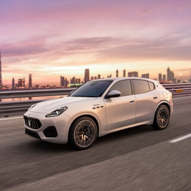 レヴァンテの弟分が登場──マセラティ、新型SUV「グレカーレ」を発表｜Maserati