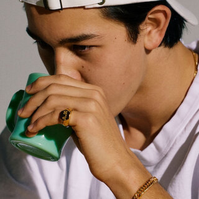 長谷川昭雄氏とギンザタナカの初コラボレーション。刻印ができるヘキサゴン型リングが登場｜GINZA TANAKA