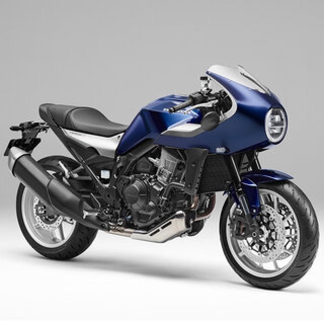 往年のカフェレーサー風ロケットカウルが最高──日本市場向けの新型ロードスポーツモデル「ホーク イレブン」が今秋ローンチ｜HONDA