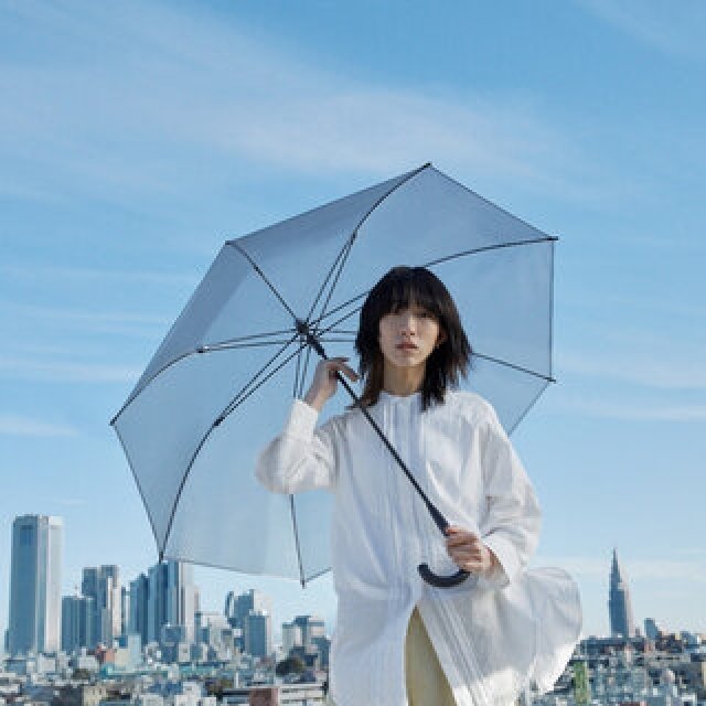 “つかいすてない”ビニール傘。再生プラスチックを活用した「サステナブレラ」|CAETLA