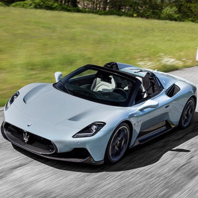 マセラティ MC20に試乗──サーキットからリゾートまで何にでも使える万能スーパースポーツ｜Maserati