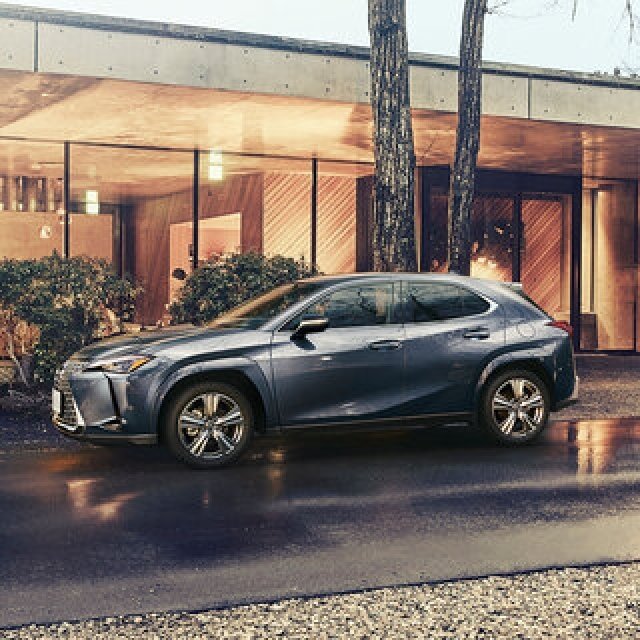 走りの味の深化──マイナーチェンジを受けた新型レクサスUXが発売｜LEXUS