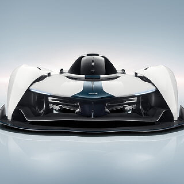 グランツーリスモのバーチャルレーシングカーがリアルに──マクラーレン、限定25台のサーキット専用モデル「Solus GT」を発表｜McLaren