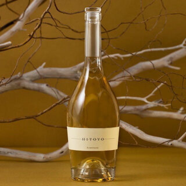 手間と時間を惜しまず仕込んだ、焼酎の新たなスタイル。ラグジュアリー蒸留酒「HITOYO」誕生｜FEATURE