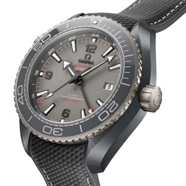 セラミック製の新作「シーマスター プラネットオーシャン ダークグレー」｜OMEGA