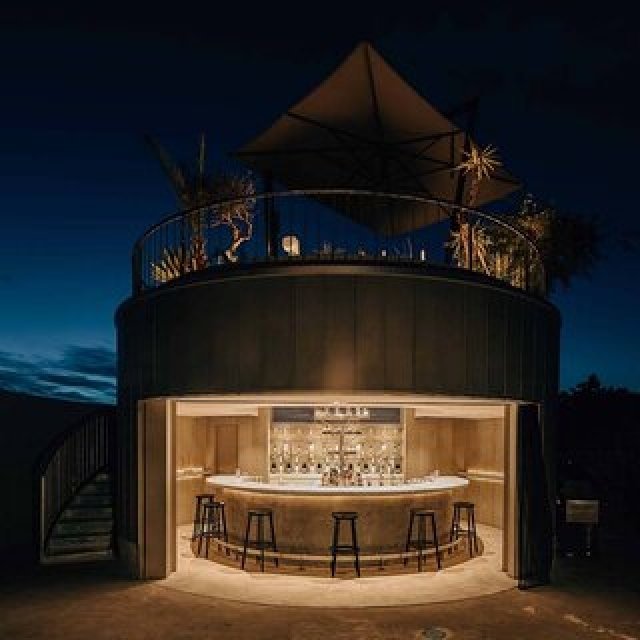 冬ならではの贅沢。屋外温水プールとセルフロウリュ付きサウナが楽しめるホテル｜BOTANICAL POOL CLUB