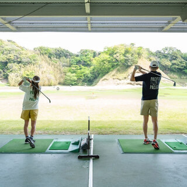 ゴルフ、コーヒーなどのブランドの想いが詰まったゴルフ練習場が誕生。トランジットジェネラルオフィス直営『Pacific GOLF CLUB』｜LOUNGE