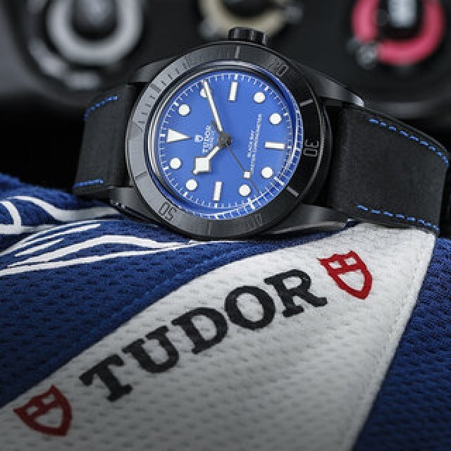 Visa Cash App RB F1チーム限定カラーの「ブラックベイ セラミック "ブルー"」をリリース｜TUDOR