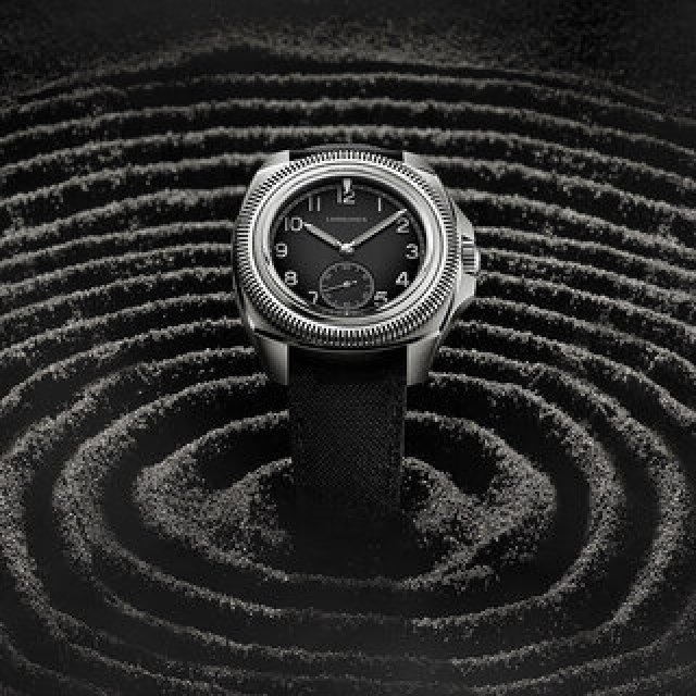 「ロンジン パイロット マジェテック」に軽量なグレード5チタン製モデルが登場｜LONGINES