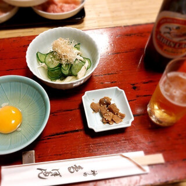 連載エッセイ｜#ijichimanのぼやき「座敷で胡坐・立膝で酒を酌み交わす。庶民の文化を粋に嗜む」