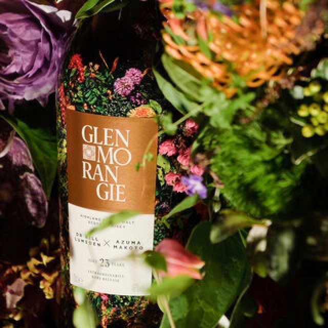 フラワーアーティスト・東 信がグレンモーレンジィと造り上げた「森羅万象」を描くウイスキーを試す