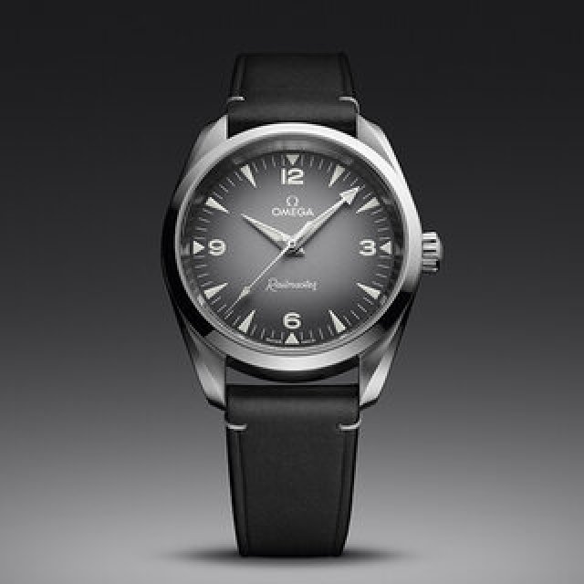 オメガの名作「レイルマスター」の価値を、あらためて問う新作