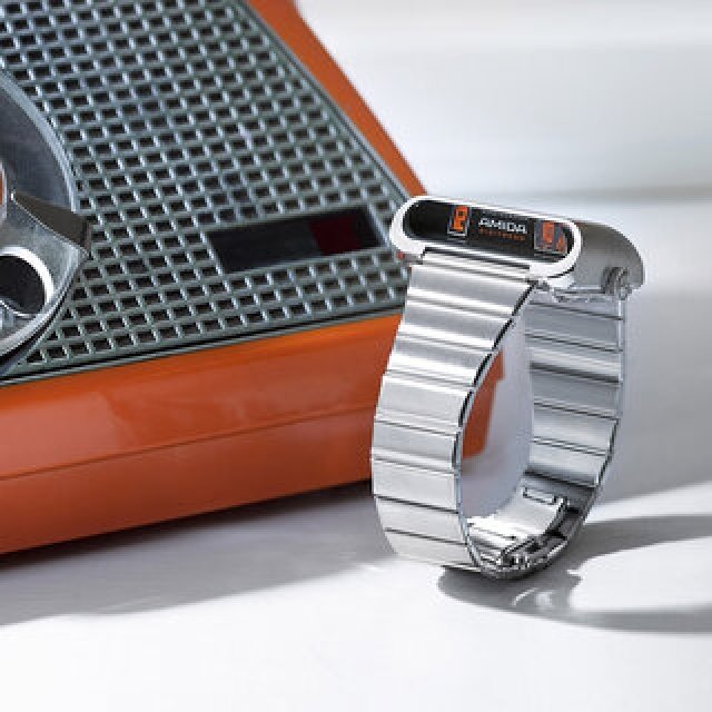  “スペースエイジ”の空気感を纏うウオッチ「デジトレンド」